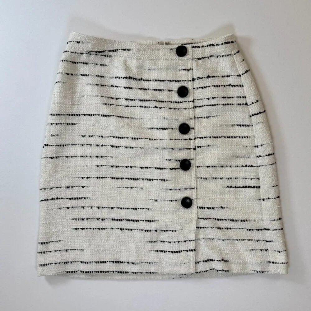 Ann Taylor White and Black Button-Accent Skirt
